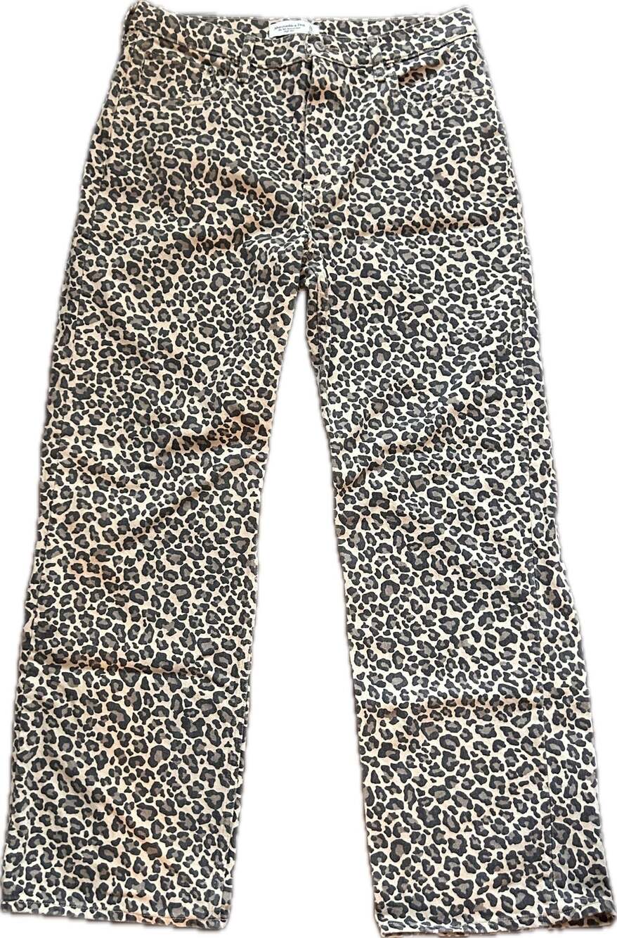 Abercrombie & Fitch The '90s Relaxed High Rise Leopard Print Jeans Size 31, EUC